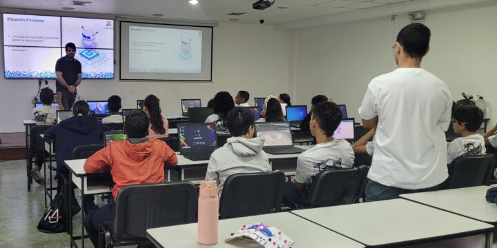 R4 Banco Microfinanciero y Superatec culminan con éxito el Plan Vacacional “Robot Aventuras R4”