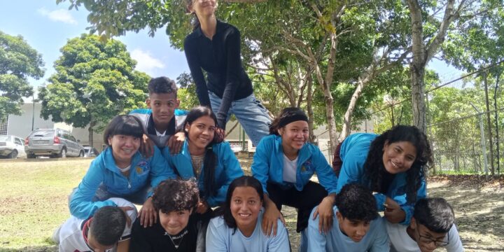 Preparando a los líderes del mañana: El plan vacacional de Superatec y Laboratorios Fisa potencia habilidades clave en jóvenes