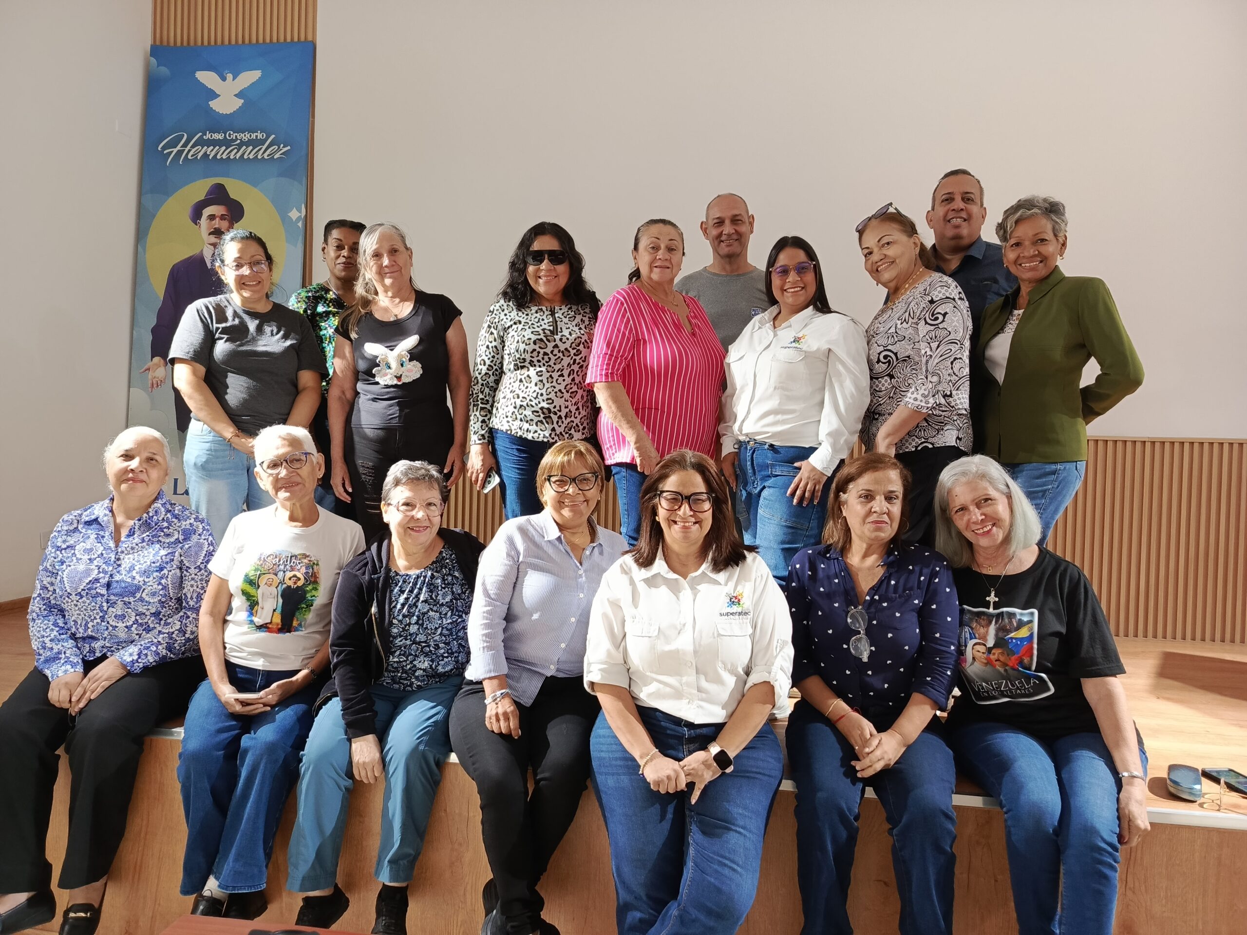 Superatec y Grupo Leti capacitan a voluntarios de Jornadas Médicas en tecnología y atención humana
