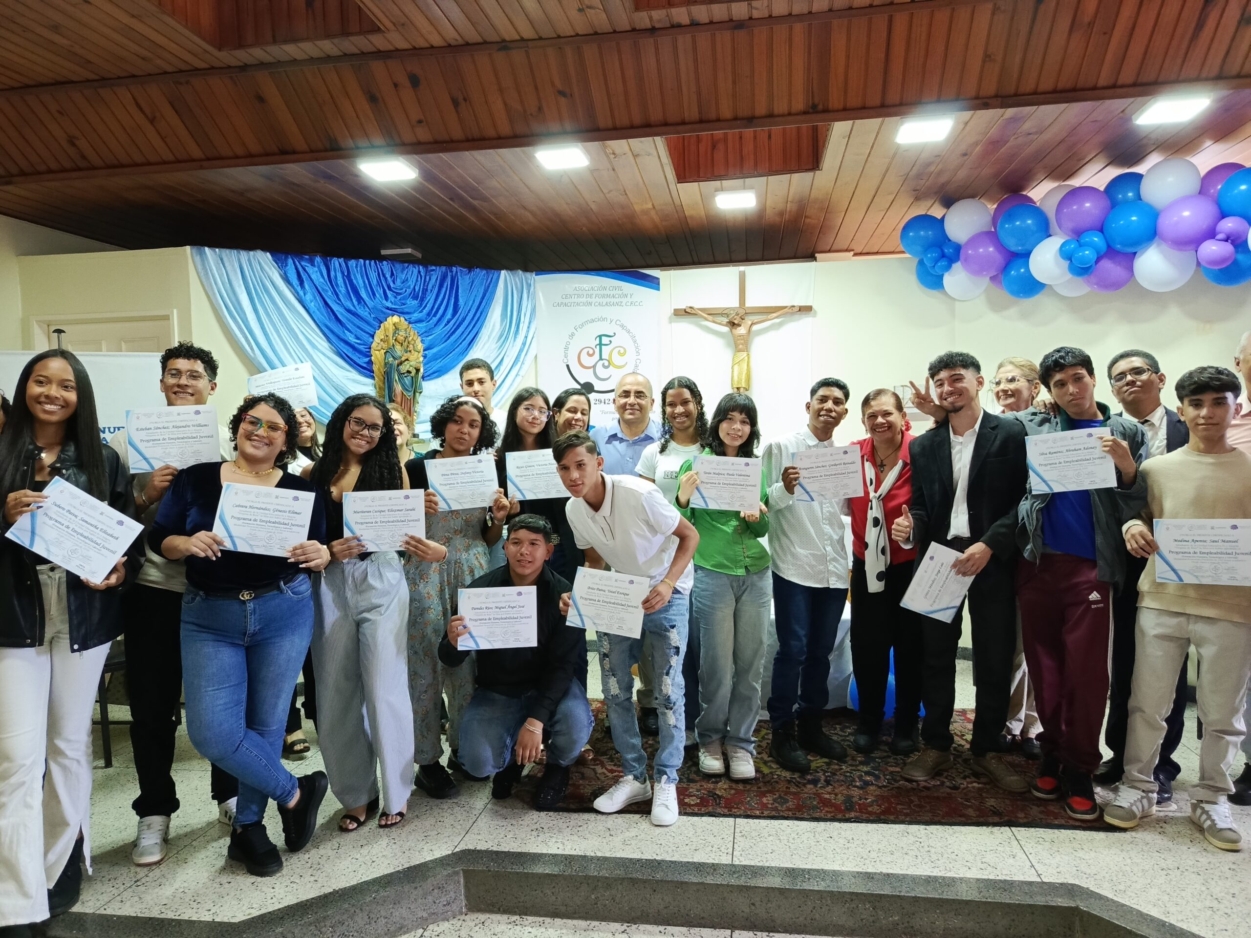 Alianza entre Centro Calasanz y Superatec rinde frutos: 57 jóvenes se certificaron en Empleabilidad Juvenil