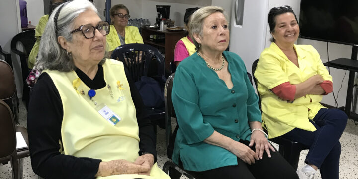 Voluntarias y personal de salud de las Damas Salesianas fortalecen sus competencias en oratoria junto a Superatec