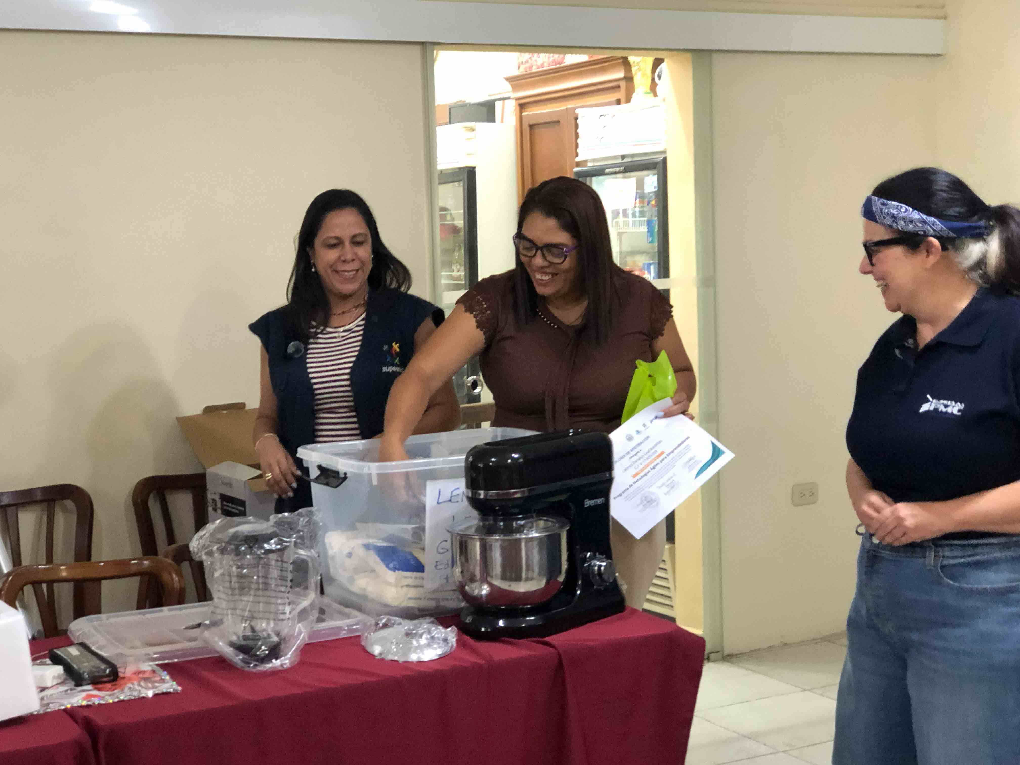 Emprende-Mujer-Guanare-3