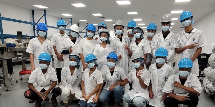Superatec impulsa las habilidades digitales y creativas de jóvenes en el Plan Vacacional Educativo: Tú decides brillar 2026